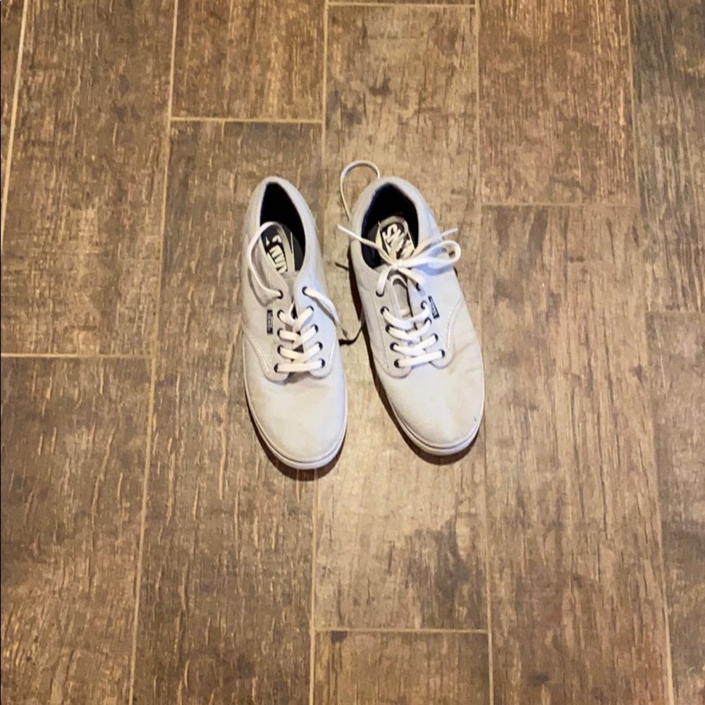 Women’s shoes